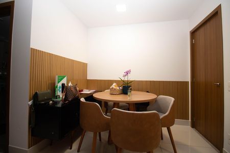 Sala de apartamento à venda com 2 quartos, 64m² em Qs 5, Brasília