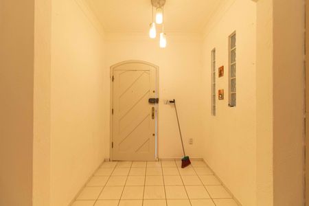 Casa para alugar com 70m², 2 quartos e sem vaga Casa para alugar com 70m², 2 quartos e sem vagaHall da casa