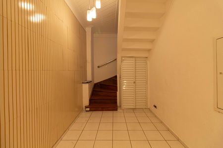 Casa para alugar com 70m², 2 quartos e sem vaga Casa para alugar com 70m², 2 quartos e sem vagaHall da casa