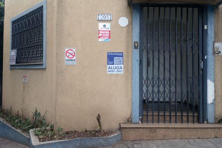Casa para alugar com 70m², 2 quartos e sem vaga Casa para alugar com 70m², 2 quartos e sem vagaFachada