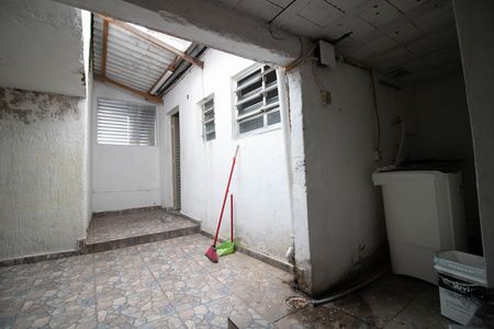 Casa à venda com 268m², 2 quartos e 5 vagasEDÍCULA