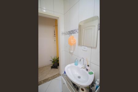 Casa à venda com 268m², 2 quartos e 5 vagasBANHEIRO