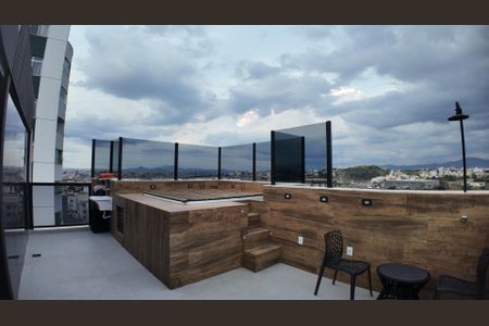 Apartamento à venda com 3 quartos, 180m² em Santa Rosa, Belo Horizonte