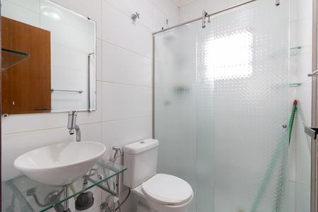 Casa à venda com 125m², 2 quartos e 2 vagas Casa à venda com 125m², 2 quartos e 2 vagasBanheiro