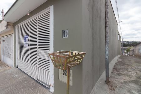 Casa à venda com 125m², 2 quartos e 2 vagas Casa à venda com 125m², 2 quartos e 2 vagasFachada