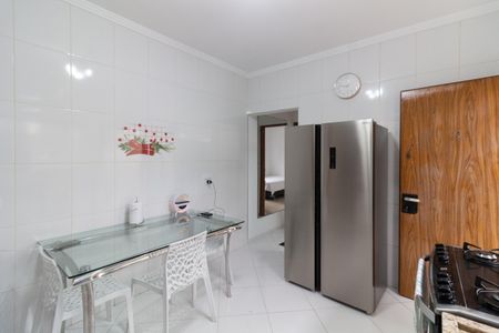 Casa à venda com 125m², 2 quartos e 2 vagas Casa à venda com 125m², 2 quartos e 2 vagasCozinha