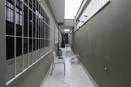 Casa à venda com 125m², 2 quartos e 2 vagas Casa à venda com 125m², 2 quartos e 2 vagasCorredor