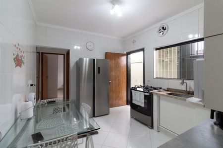 Casa à venda com 125m², 2 quartos e 2 vagas Casa à venda com 125m², 2 quartos e 2 vagasCozinha