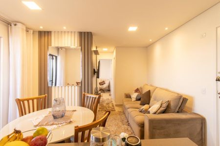 Sala de apartamento à venda com 2 quartos, 47m² em Santa Quiteria, Curitiba