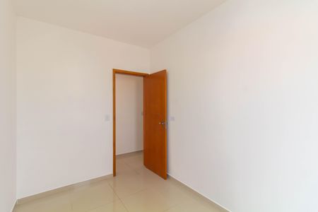 Quarto 1 de apartamento para alugar com 2 quartos, 38m² em Itaquera, São Paulo