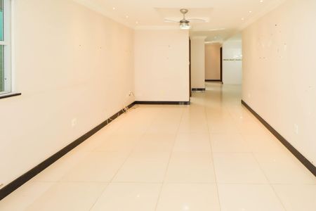 Casa para alugar com 4 quartos, 177m² em Alto do Coqueirinho, Salvador
