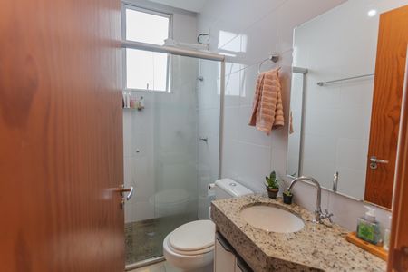 Apartamento para alugar com 60m², 2 quartos e 2 vagas Apartamento para alugar com 60m², 2 quartos e 2 vagasBanheiro Social