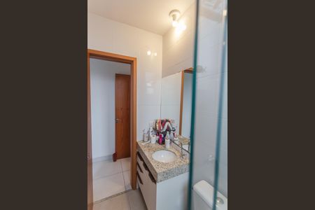 Apartamento para alugar com 60m², 2 quartos e 2 vagas Apartamento para alugar com 60m², 2 quartos e 2 vagasBanheiro da Suíte