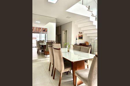 Casa de condomínio à venda com 227m², 3 quartos e 4 vagas Casa de condomínio à venda com 227m², 3 quartos e 4 vagasFoto 18