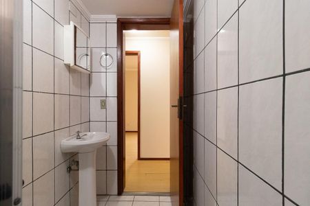 Apartamento para alugar com 65m², 4 quartos e 2 vagas Apartamento para alugar com 65m², 4 quartos e 2 vagasBanheiro Social