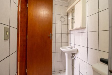 Apartamento para alugar com 65m², 4 quartos e 2 vagas Apartamento para alugar com 65m², 4 quartos e 2 vagasBanheiro da Suíte