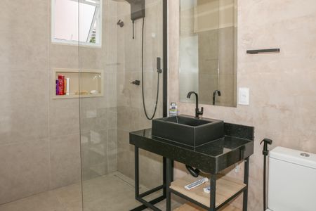 Banheiro da Suíte 2 de casa para alugar com 3 quartos, 160m² em Pompeia, São Paulo