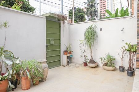 Garagem e Quintal de casa para alugar com 3 quartos, 160m² em Pompeia, São Paulo