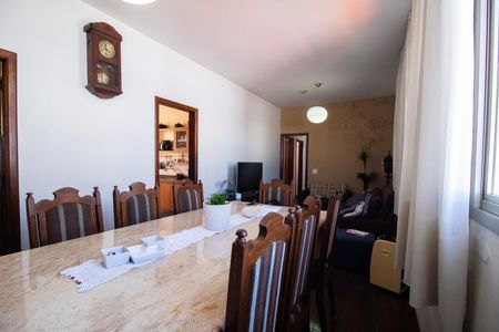 Apartamento à venda com 230m², 4 quartos e 4 vagas Apartamento à venda com 230m², 4 quartos e 4 vagasSala 02