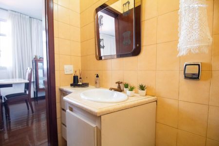 Apartamento à venda com 230m², 4 quartos e 4 vagas Apartamento à venda com 230m², 4 quartos e 4 vagasLavabo 01