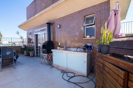 Apartamento à venda com 230m², 4 quartos e 4 vagas Apartamento à venda com 230m², 4 quartos e 4 vagasÁrea Gourmet - Cobertura