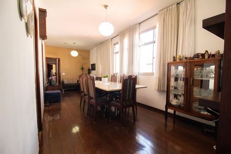 Apartamento à venda com 230m², 4 quartos e 4 vagas Apartamento à venda com 230m², 4 quartos e 4 vagasSala 02