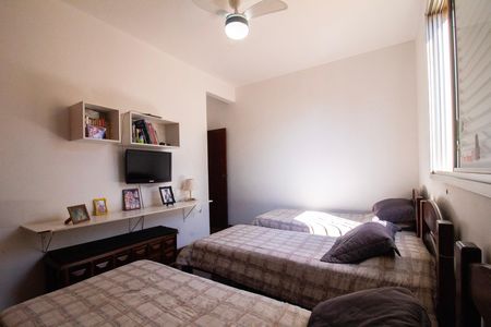 Apartamento à venda com 230m², 4 quartos e 4 vagas Apartamento à venda com 230m², 4 quartos e 4 vagasQuarto 01