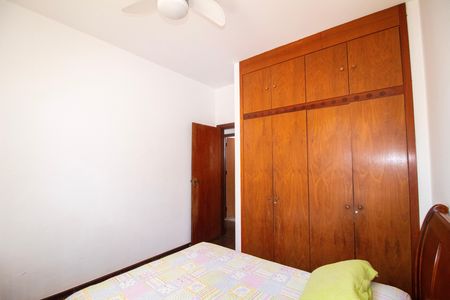 Apartamento à venda com 230m², 4 quartos e 4 vagas Apartamento à venda com 230m², 4 quartos e 4 vagasQuarto 02