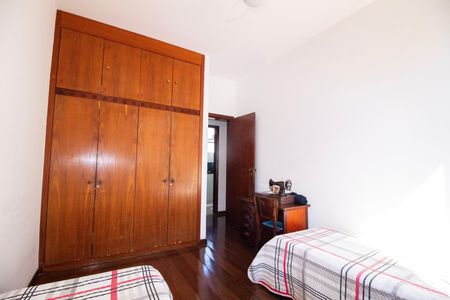 Apartamento à venda com 230m², 4 quartos e 4 vagas Apartamento à venda com 230m², 4 quartos e 4 vagasQuarto 03