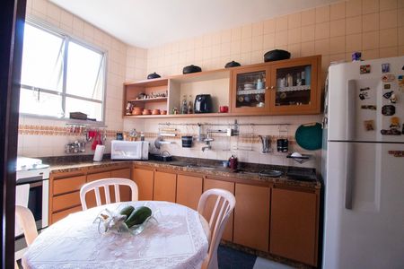 Cozinha de apartamento à venda com 4 quartos, 230m² em Calafate, Belo Horizonte