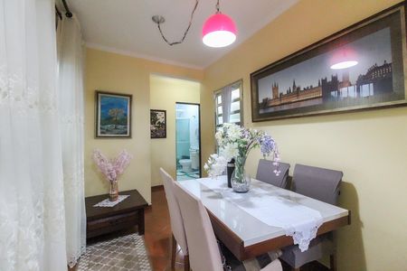 Casa à venda com 300m², 4 quartos e 1 vagaSala