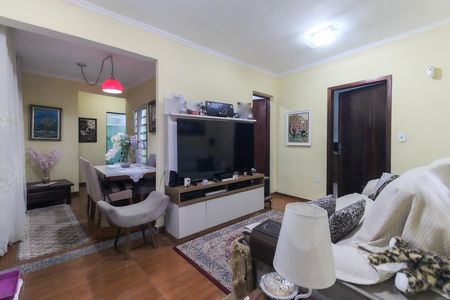 Sala de casa à venda com 4 quartos, 150m² em Lajeado, São Paulo