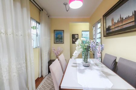 Casa à venda com 300m², 4 quartos e 1 vagaSala