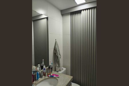 Apartamento à venda com 57m², 2 quartos e 1 vaga Apartamento à venda com 57m², 2 quartos e 1 vagaBanheiro