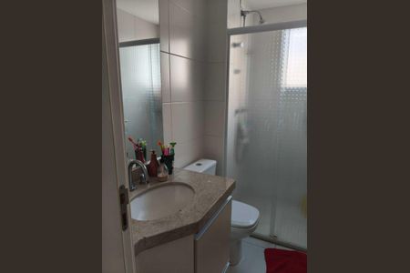 Apartamento à venda com 57m², 2 quartos e 1 vaga Apartamento à venda com 57m², 2 quartos e 1 vagaBanheiro