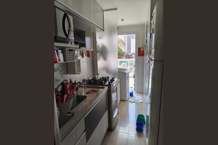 Cozinha de apartamento à venda com 2 quartos, 57m² em Vila Gumercindo, São Paulo