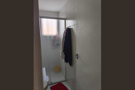 Apartamento à venda com 57m², 2 quartos e 1 vaga Apartamento à venda com 57m², 2 quartos e 1 vagaBanheiro