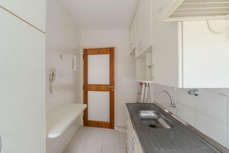 Apartamento à venda com 40m², 1 quarto e 1 vaga Apartamento à venda com 40m², 1 quarto e 1 vagaCozinha e Área de Serviço