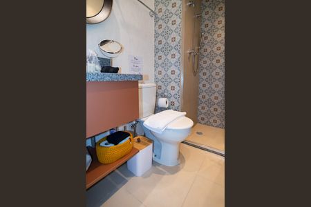 Studio para alugar com 43m², 1 quarto e sem vaga Studio para alugar com 43m², 1 quarto e sem vagaBanheiro