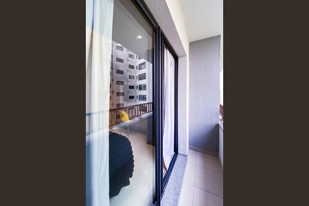 Studio para alugar com 43m², 1 quarto e sem vaga Studio para alugar com 43m², 1 quarto e sem vagaVaranda