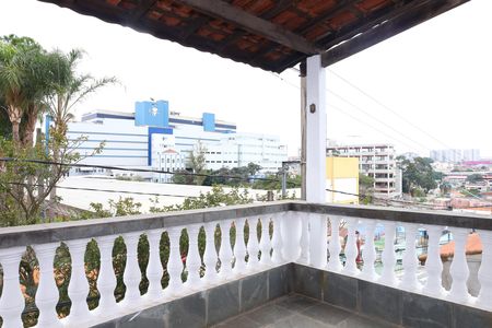 Casa para alugar com 140m², 2 quartos e 2 vagasVaranda