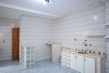 Casa para alugar com 140m², 2 quartos e 2 vagasCozinha