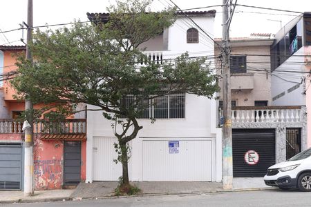 Casa para alugar com 140m², 2 quartos e 2 vagas Casa para alugar com 140m², 2 quartos e 2 vagasFachada do imóvel - Placa instalada no portão do imóvel em 02.06.2026 - Código da placa: ECZZ-582
