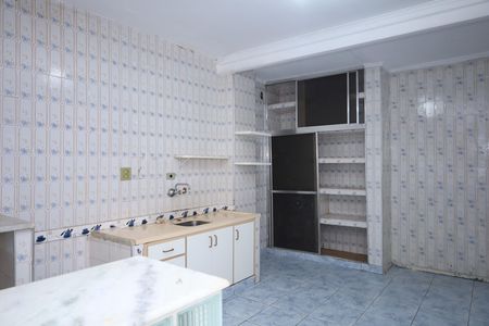 Casa para alugar com 140m², 2 quartos e 2 vagasCozinha