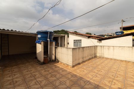 Casa para alugar com 55m², 2 quartos e sem vaga Casa para alugar com 55m², 2 quartos e sem vagaVaranda