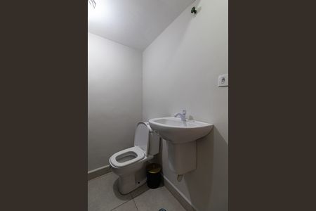 Casa para alugar com 55m², 2 quartos e sem vaga Casa para alugar com 55m², 2 quartos e sem vagaBanheiro