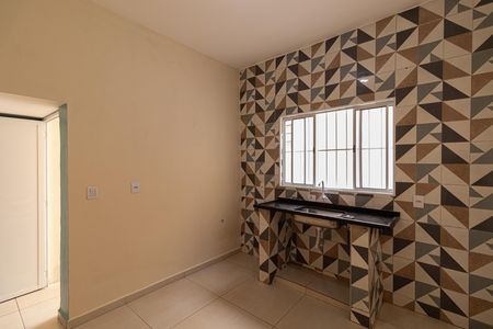 Casa para alugar com 55m², 2 quartos e sem vaga Casa para alugar com 55m², 2 quartos e sem vagaCozinha