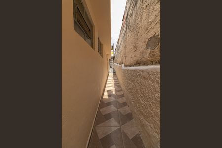 Casa para alugar com 55m², 2 quartos e sem vaga Casa para alugar com 55m², 2 quartos e sem vagaCorredor