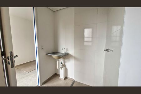 Banheiro de apartamento à venda com 1 quarto, 22m² em Jardim Prudência, São Paulo