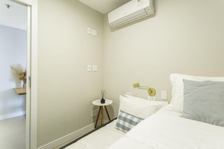 Quarto 1 de apartamento à venda com 2 quartos, 50m² em Vila Olímpia, São Paulo